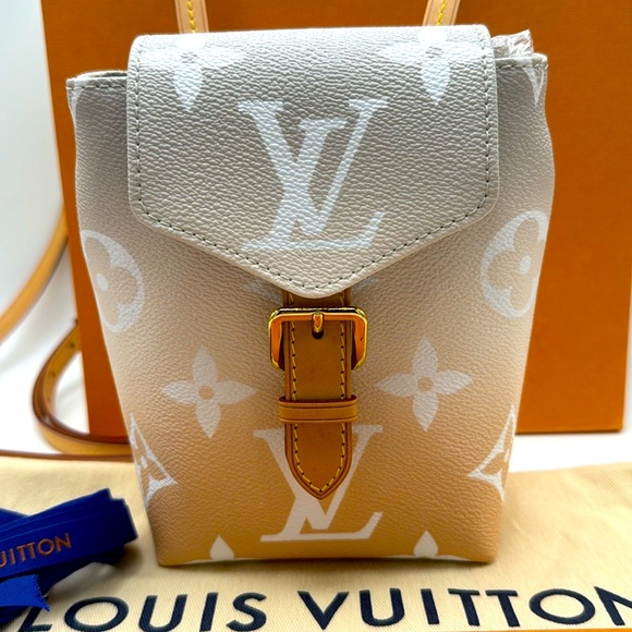 ‼️SOLD‼️Louis Vuitton Mist Gray Giant Monogram Coated Canvasby The Pool Backpack - Picture 4 of 17